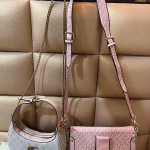 Michael Kors 1 Copy Sling Bag For Women👅