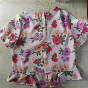 New Pink Floral Chiffon Top (Just Bought This Month) Last Selling Price Rs450 Because I Have Bought It In Rs1059 And Only Wore Once So This Is Like New Only