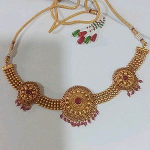 Beautiful Gold Chokar