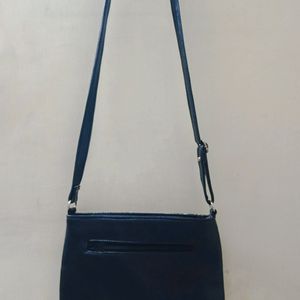 Black&White Sling Bag