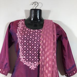 Purple Emboridered Kurta Set(Women’s)