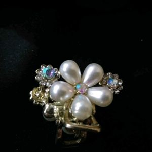 Flower Pearl  Hair Clutcher