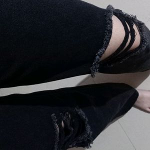 Urbanic Ripped Black Jeans❤️