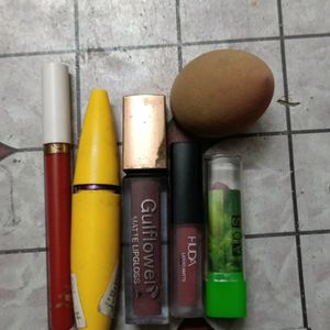 Combos Of Lipstick,Mascara And A Beauty Blender