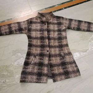 Cash  में मनाली का वूलन स्वेटर पूरा नया बेचना है