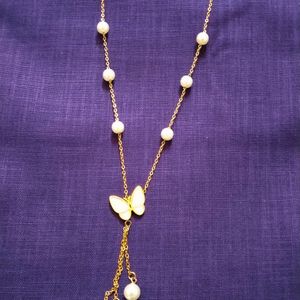 Trending Butterfly Charm Neckchain ( Never Used)