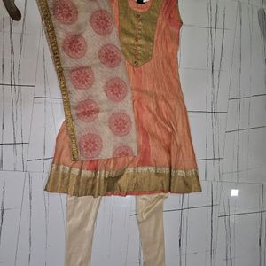 Women Ethnic Kurta Set