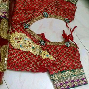 Beatiful Bridal Saree With Blouse