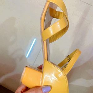 musturd dailywear heels