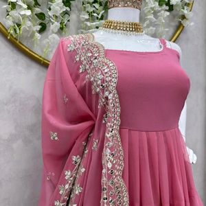 Pretty Anarkali Set 💕✨