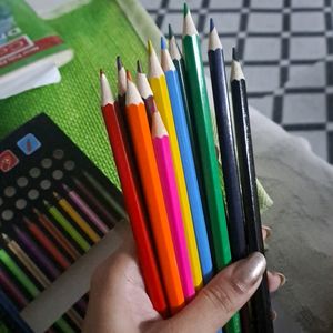 Newlyy Branded Japan Color Pencils