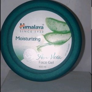 Himalaya Face Pack And Moisturizer , Wood Comb