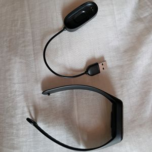 Mi Fitness Band 4 With Charger