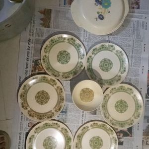 Small Plates Of Dinner Set and 7 Bowls,1 Dnga