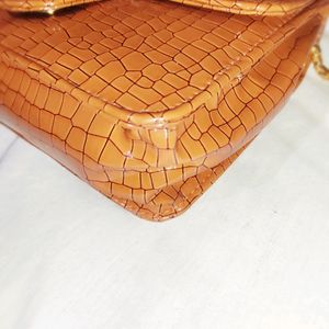 Crocodile PU Brown Solid Sling Bag...🟧