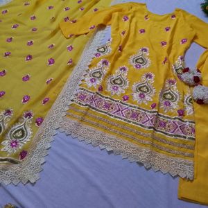 Pakistani Dholki Suit