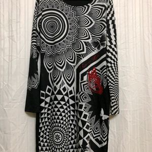 101 Idees Black Printed Dress