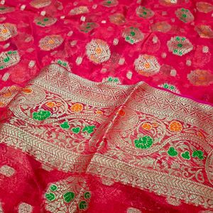 Beautiful Red Silk Printed Saree For Festivals