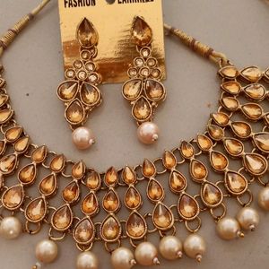 Gorgeous Pearl Necklace