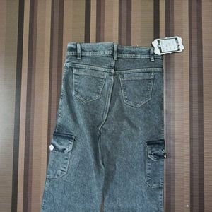 DG-131  Size 28Cago Straight