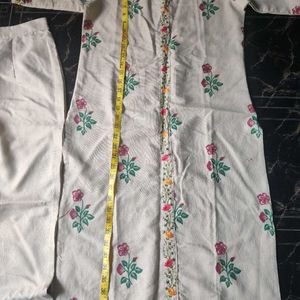 Myra Kurti Set