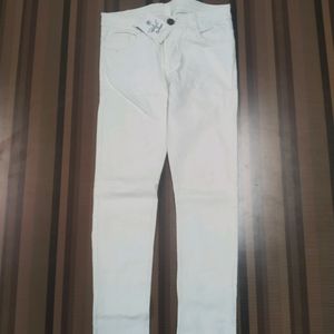 U-16 Size 30 Slim Fit Women Denim Jeans