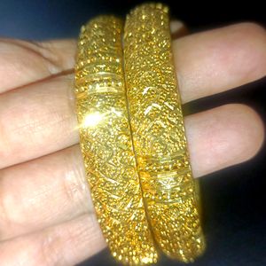 DAZZLING GOLD COATED BANGLES