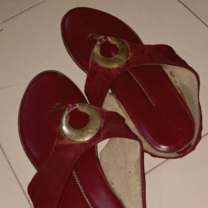 Marron Flat Sandals