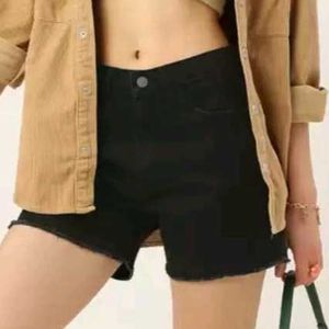 Black Jeans Shorts by Dressberry