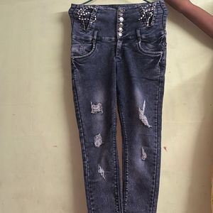 New 6 Botton High Waist Jeans