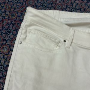 Levi’s Women White Jeans/ Denim