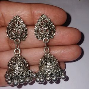 9 Earrings Only At 160