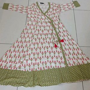 Indya Floral Print White Colour Kurta For Women.