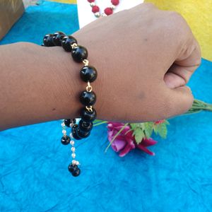 Black Beaded Bracelet