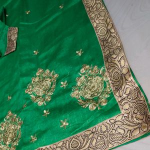 Green Saree With Blouse