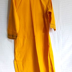 Avaasa  Straight  Yellow  Kurta For  Woman