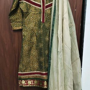 Beautiful Function Wear Kurthi Dupatta Set