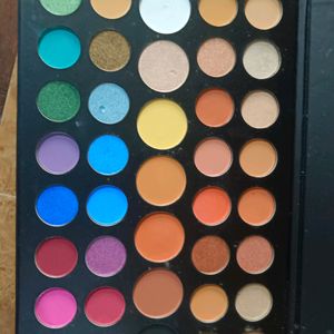 New Morphe Eyeshadow Palette With 49 Shades