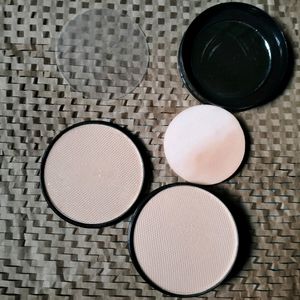 HUDABEAUTY Compact Powder