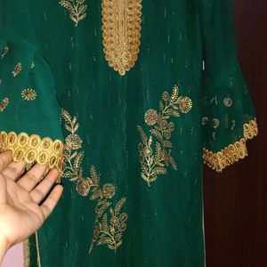 OFFER ALERT🤩Dark Green PAKISTANI SUIT SET