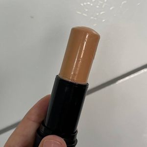 Lakme Facelift Foundation Stick-NeutralMedium