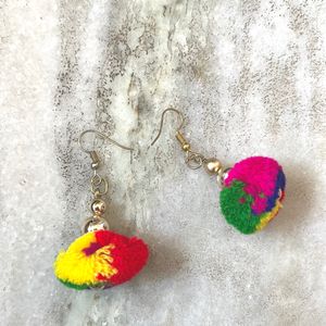 Pompom Necklace And Earrings Se
