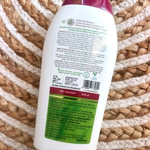 Mama Earth Onion Shampoo