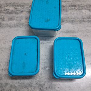 PLASTIC CONTAINER