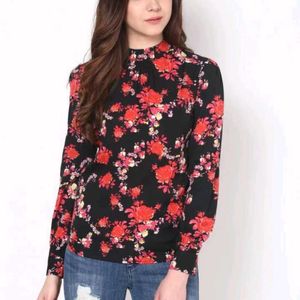 Harpa Floral Top