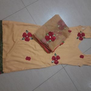 Kurti With Dupatta