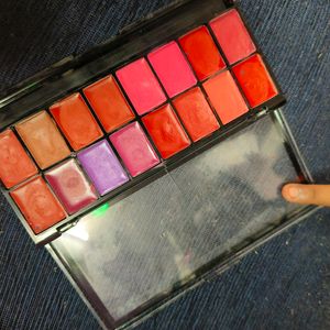 lMars 16 Stunning Shades Matte  Lipstick Pallete