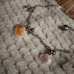 Seashell Anklet.