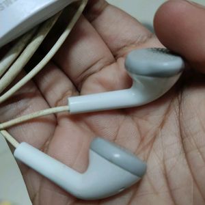 ORIGINAL SAMSUNG EARPHONES