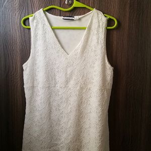 Imported V Neck  Sleeveless  Top